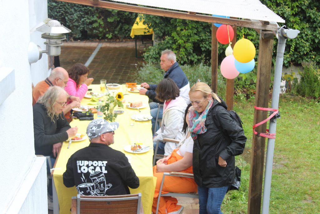 Blick in den Garten des Festes